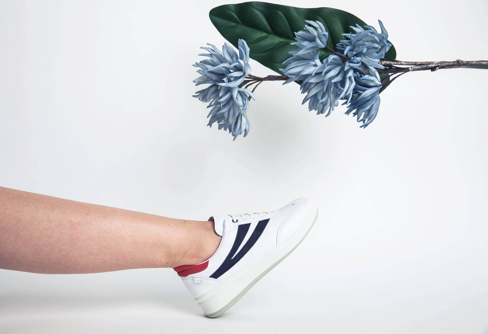 Parade Connect by Eram Idile Studio de branding naming